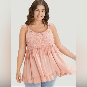 BloomChic Plain Contrast Lace Ruffle Hem Cami Top Size 1x Brand New Without Tags